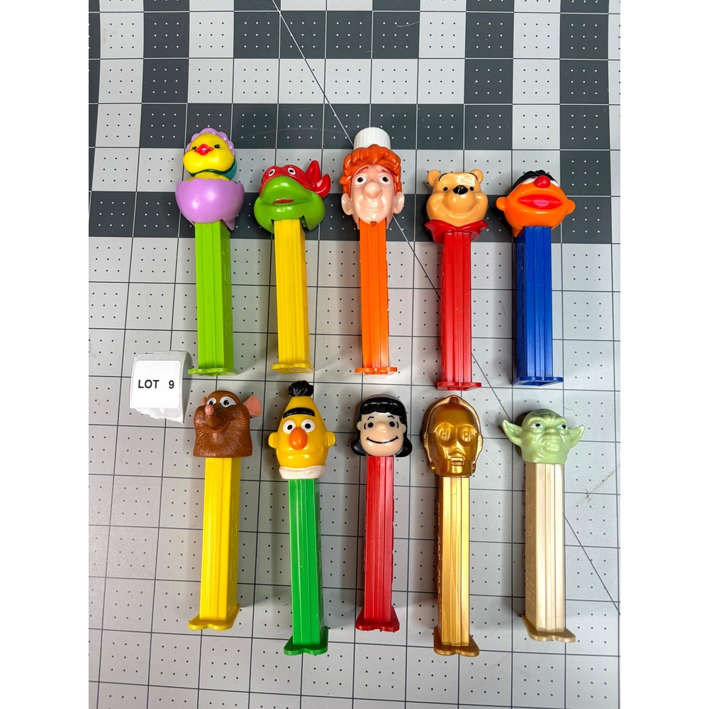 Lot of 10 Vintage PEZ Dispensers Star Wars Sesame Street Peanuts TMNT Disney